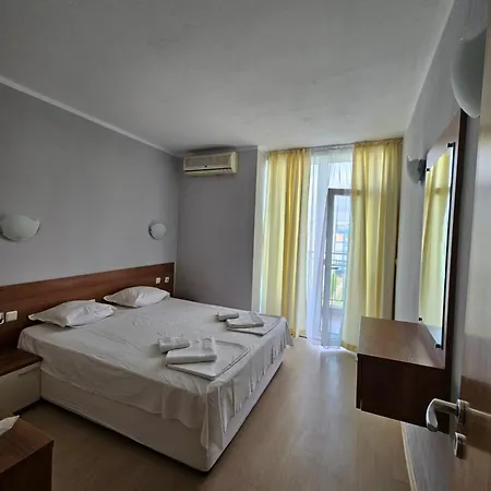 тристаен просторен с две отделни спални 公寓式酒店