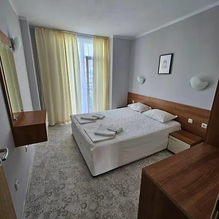 公寓式酒店 тристаен просторен с две отделни спални